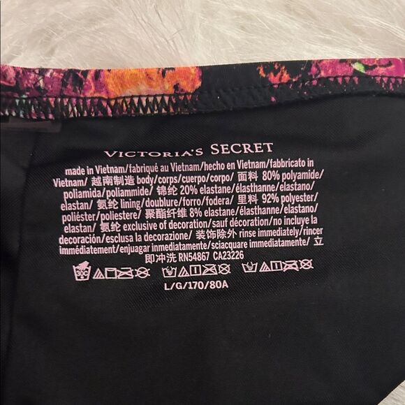 Victoria secret push up 2 piece swim suit size L
38D
Extra leopard swim bra - Picture 3 of 10